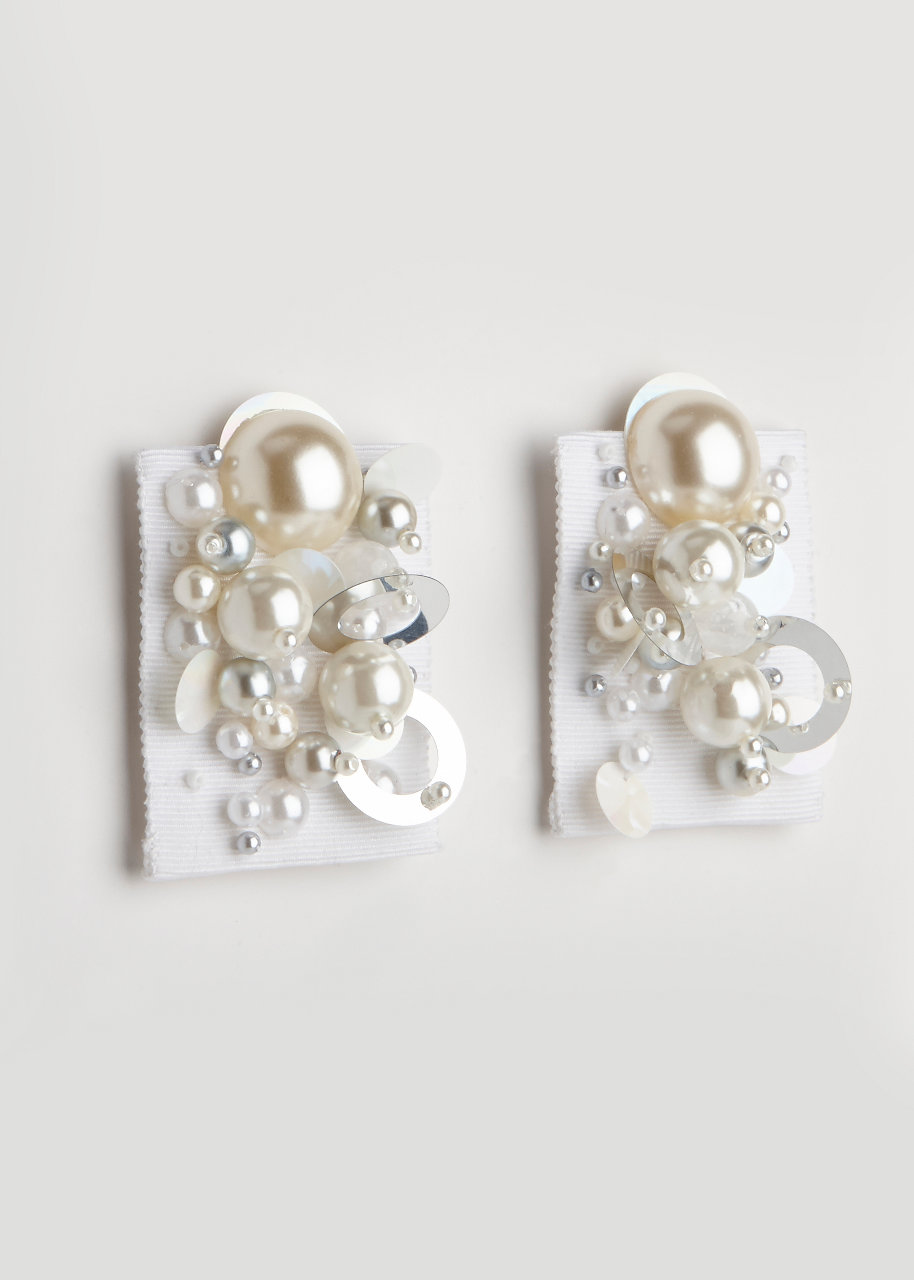 pearl earrings front view